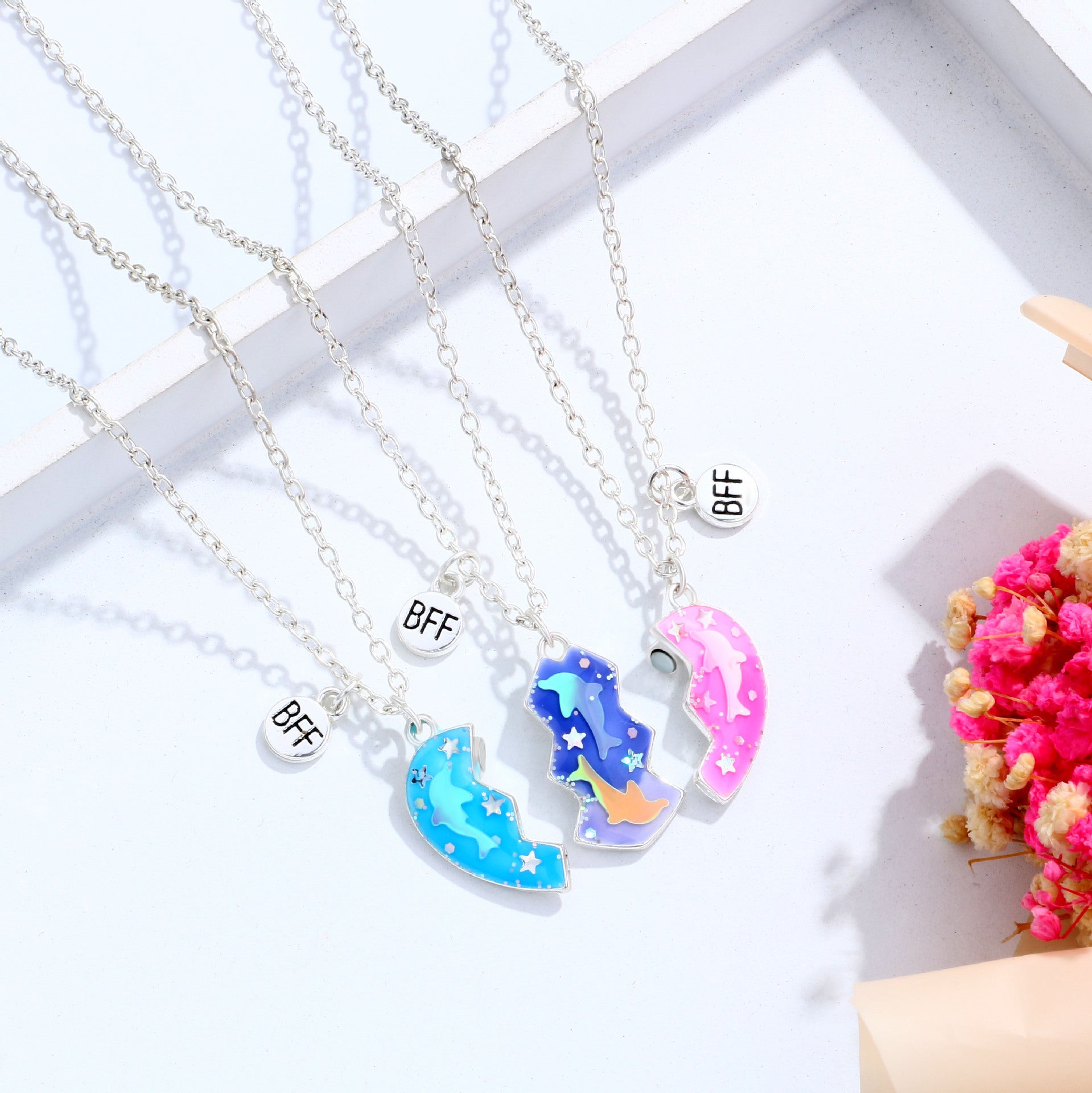 Wholesale Dolphin Oil Dripping Creative Magnet Splicing Love Alloy Children's Necklace